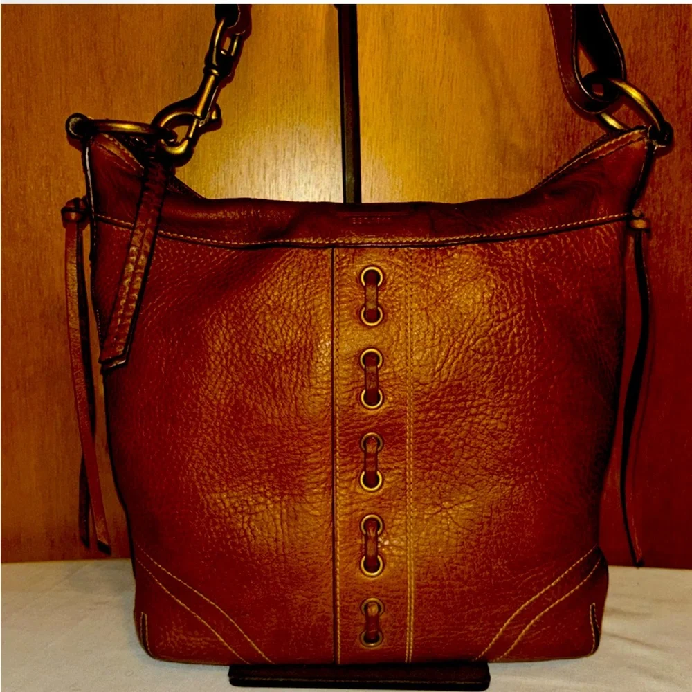 Coach Chelsea Leather Lace Crossbody EUC - Picture 1 of 5